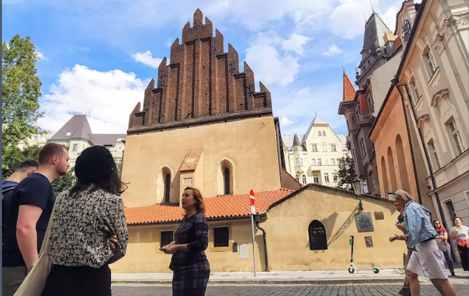 Stories of Jewish Prague tour with a historian guide - Image 2